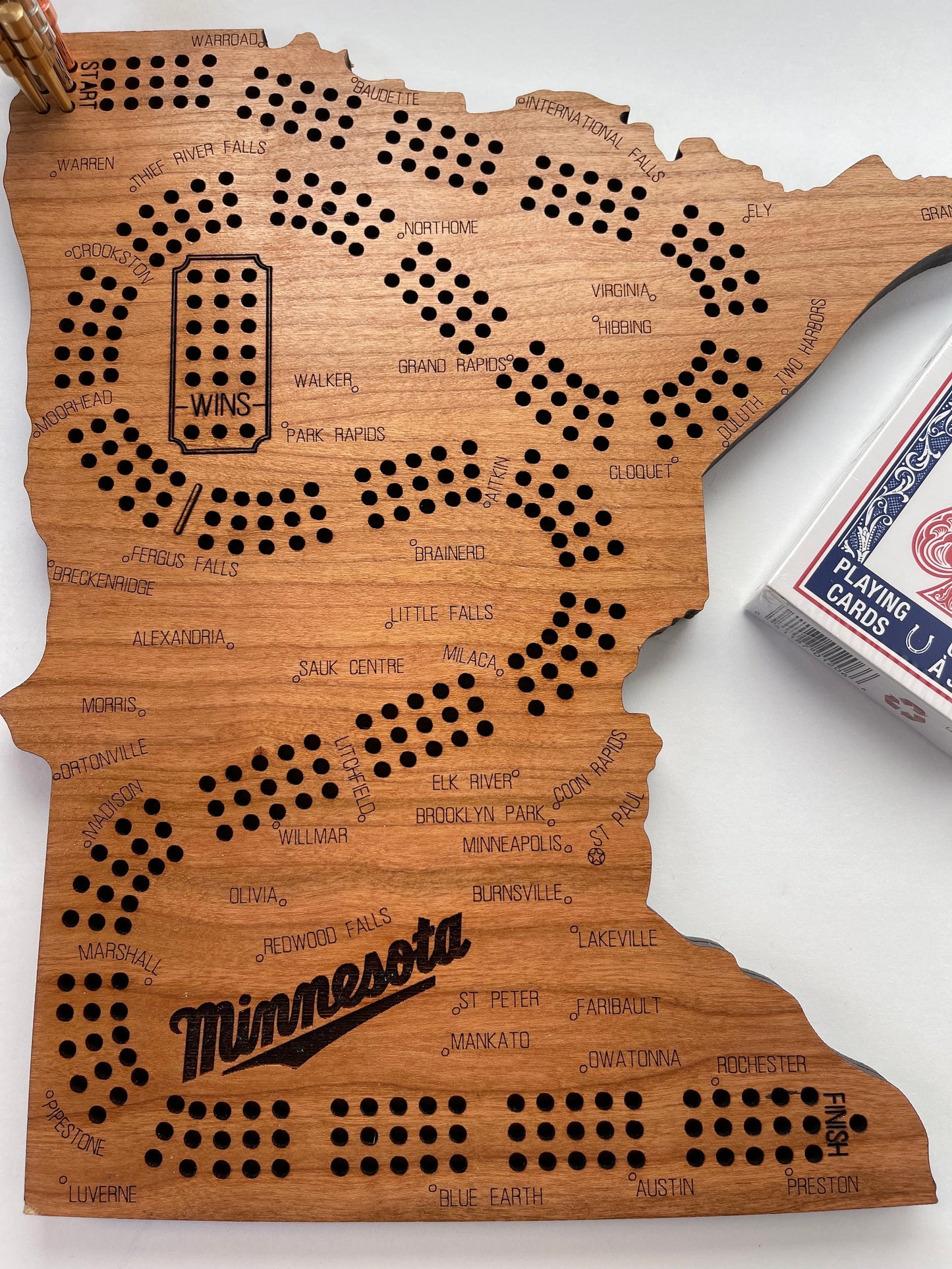 Minnesota Cribbage Board, Laser Engraved Wooden Game, Perfect for Family Game Night, Unique Gift for Board Game Lovers, Cribbage Lover