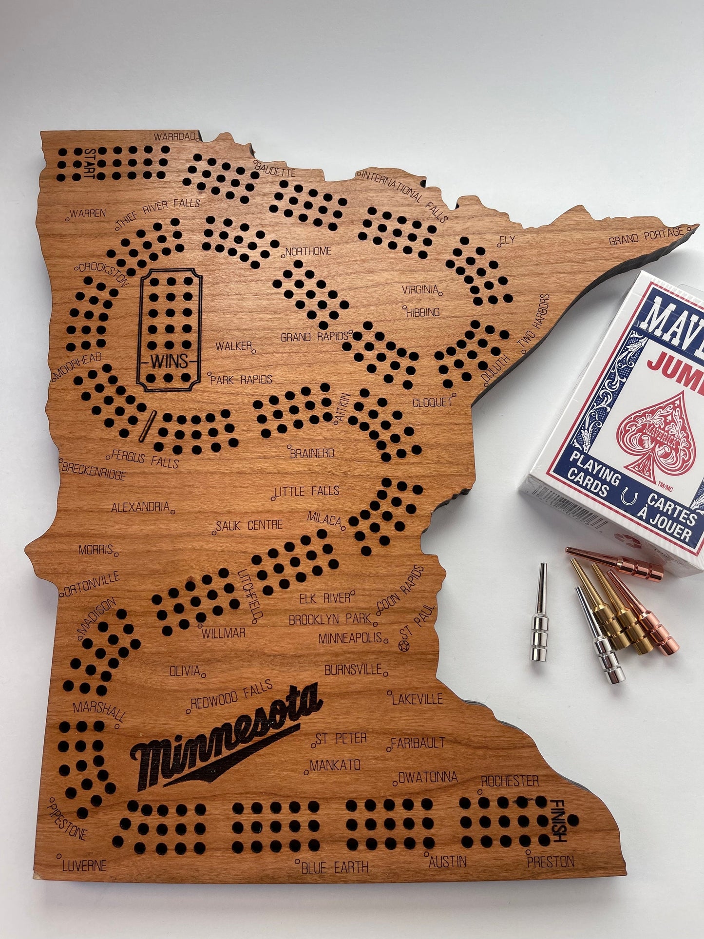 Minnesota Cribbage Board, Laser Engraved Wooden Game, Perfect for Family Game Night, Unique Gift for Board Game Lovers, Cribbage Lover