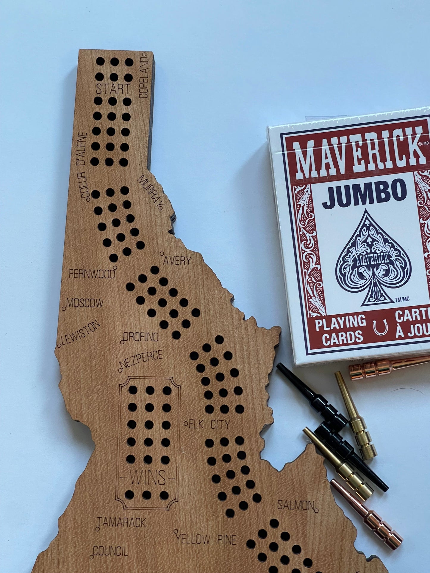 Handcrafted Idaho Cribbage Board - Laser Engraved for Unique Gaming Experience