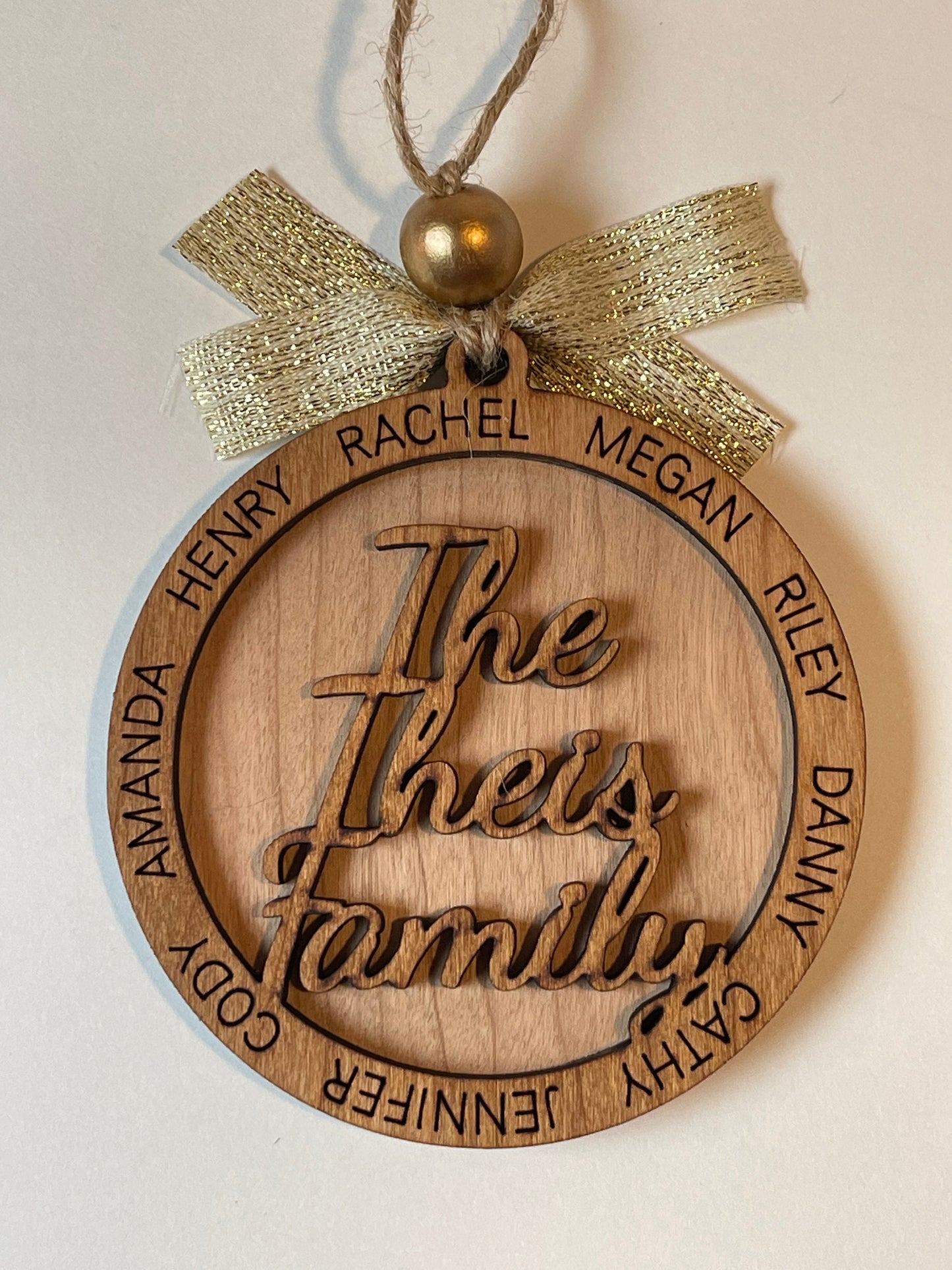 Personalized Family Name Ornament, Laser Engraved Keepsake, Ideal for Family Reunion Souvenir, Memorable Gift