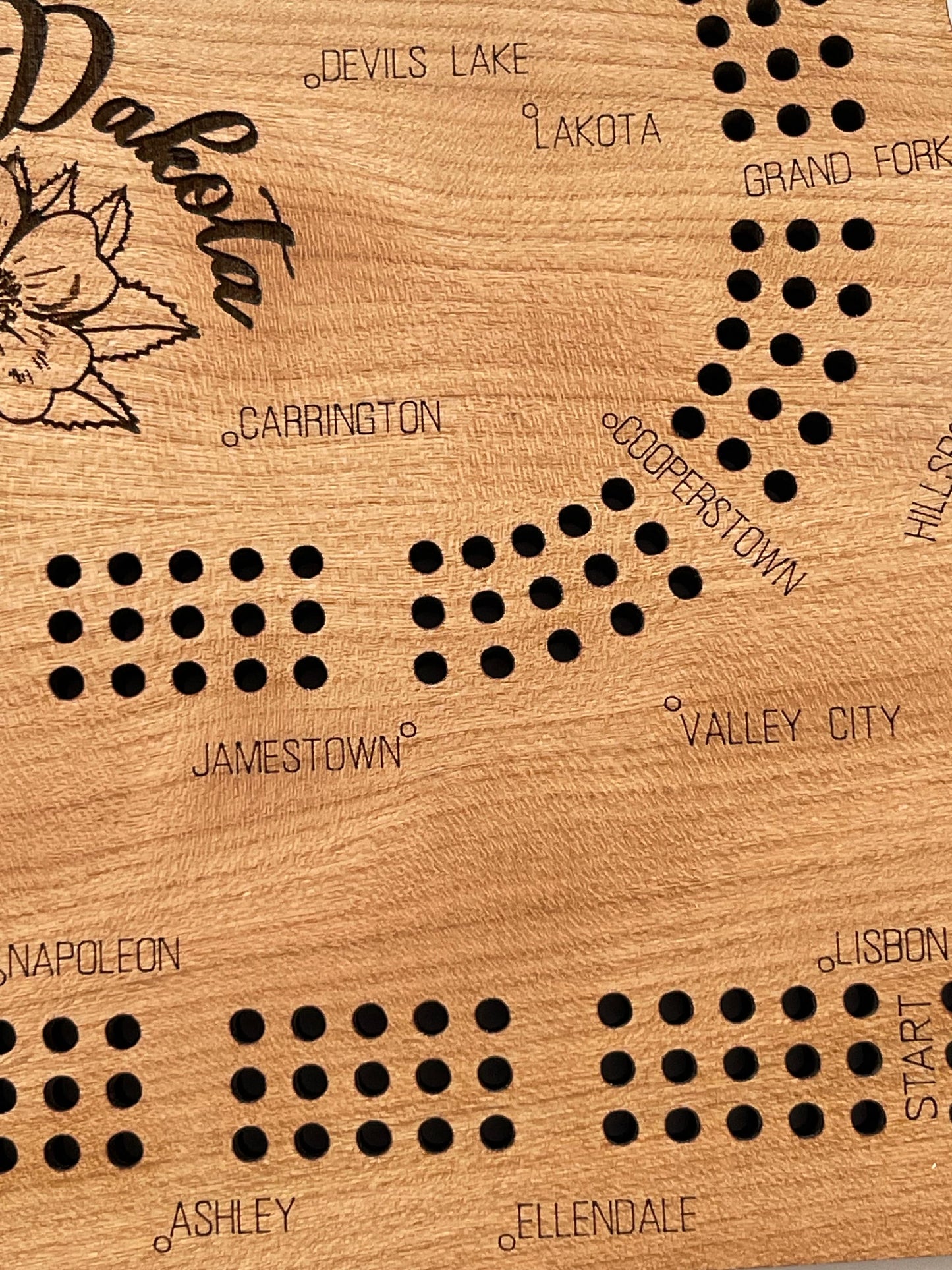 North Dakota Cribbage Board, Perfect Custom Gift for Game Night Unique Cribbage Board of North Dakota, Personalized Gift for Card Game Fans