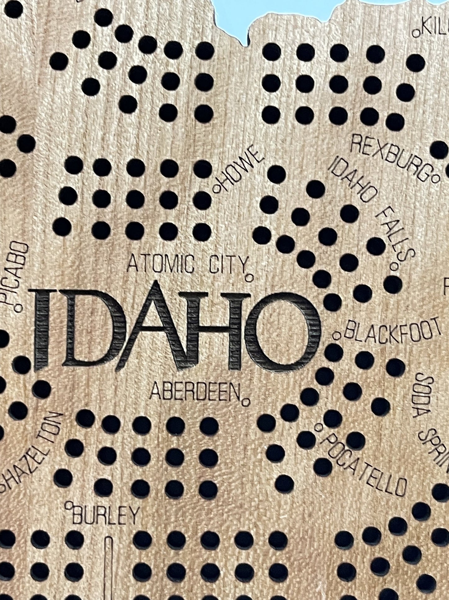 Handcrafted Idaho Cribbage Board - Laser Engraved for Unique Gaming Experience