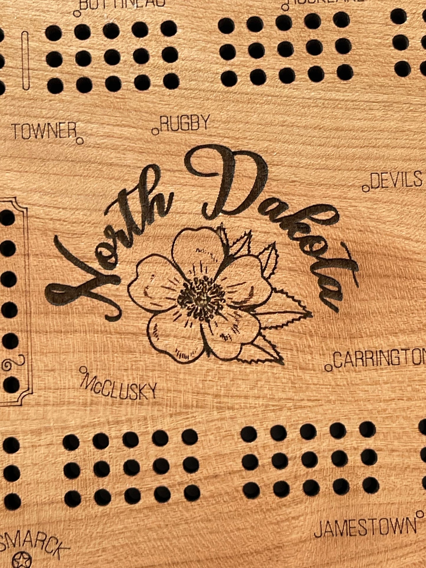 North Dakota Cribbage Board, Perfect Custom Gift for Game Night Unique Cribbage Board of North Dakota, Personalized Gift for Card Game Fans