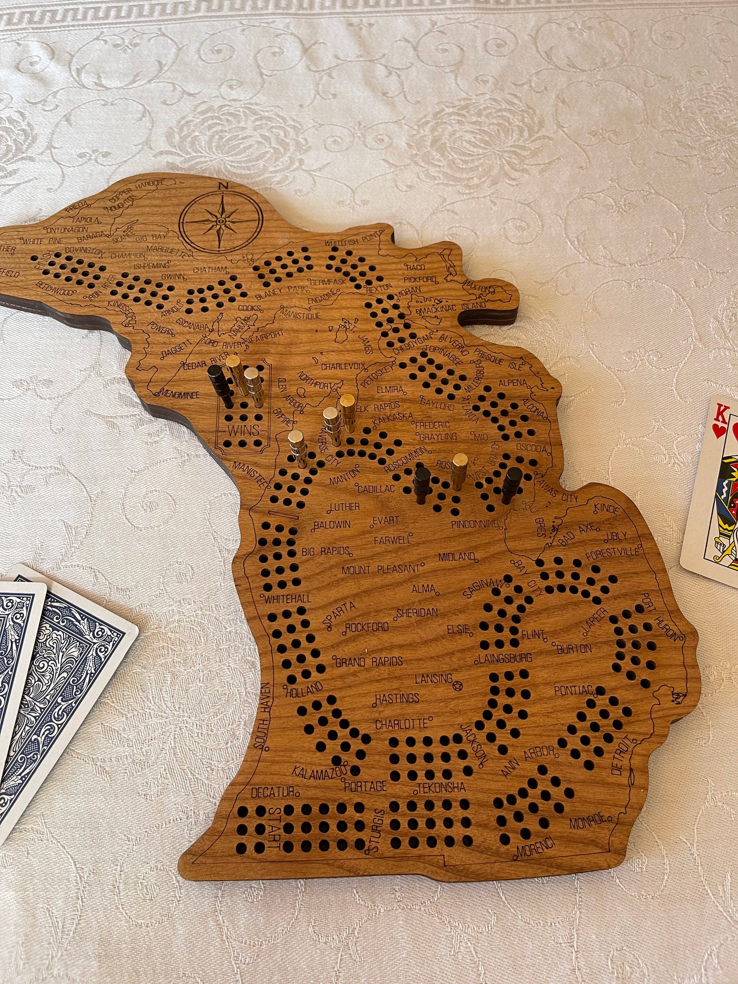 Michigan State Cribbage Board - A Thoughtful Fun Custom Gift - Handcrafted Laser Engraved Cribbage Board -  Present for Michigan Enthusiasts